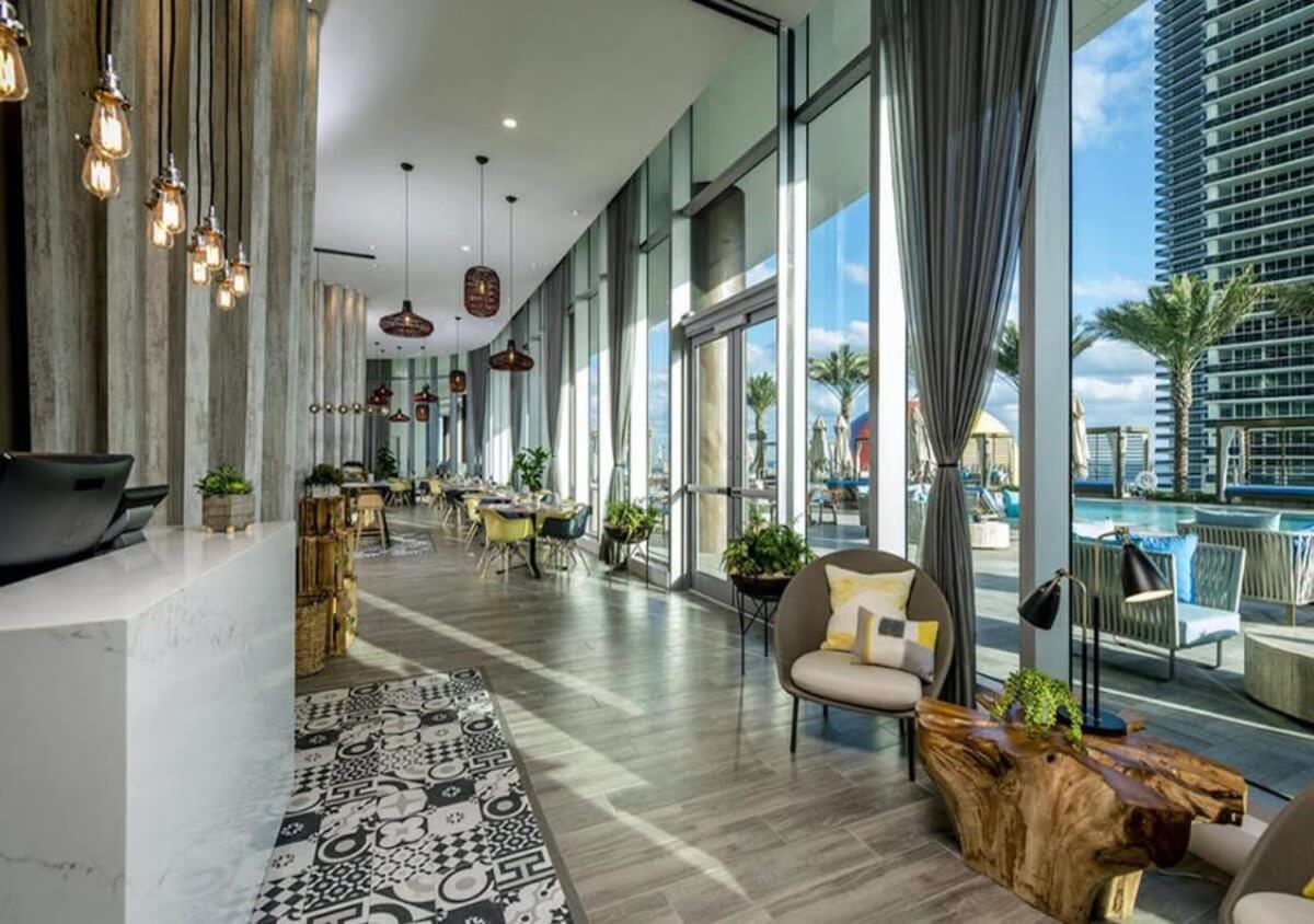 Upper Level Penthouse - Amazing Views Beach & Intracoastal Apartment Hollywood Exterior photo