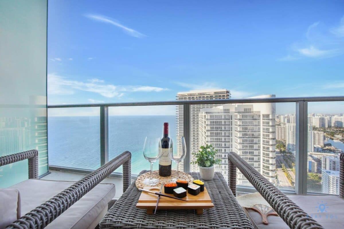 Upper Level Penthouse - Amazing Views Beach & Intracoastal Apartment Hollywood Exterior photo